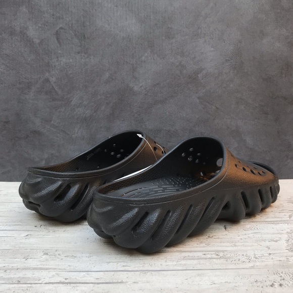 Crocs Echo Slide - Picture 12 of 15